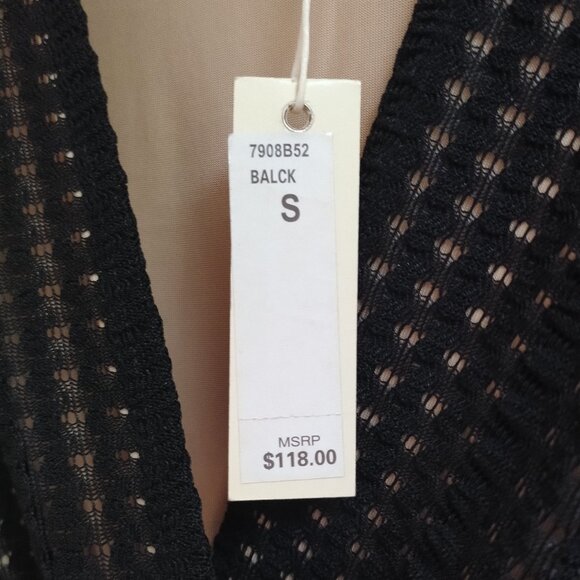 Black Lace Bodycon Dress with Ruffled Sleeves and hem - Picture 10 of 10